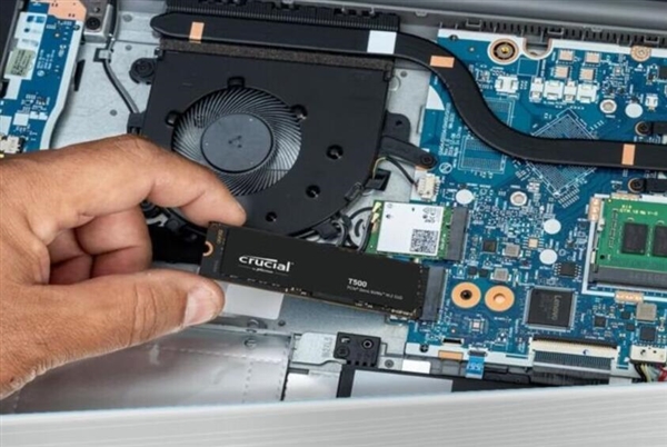 Crucial英睿达T500 Gen4固态硬盘发布：性能功耗比提高40%