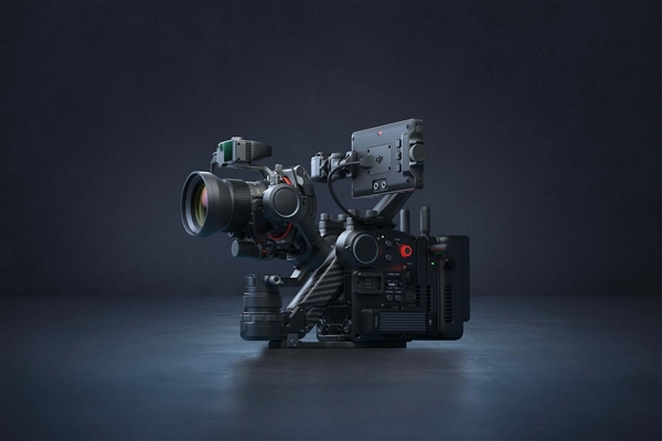 大疆发布旗舰4D 8K电影机：价格高达84877元！